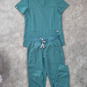 FIGS Hydrogreen Scrub Set